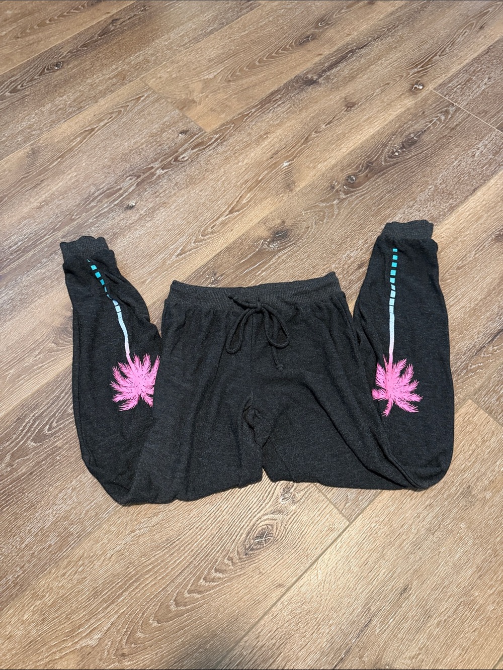 Chaser Supersoft joggers with a palm-tree detail. Size small